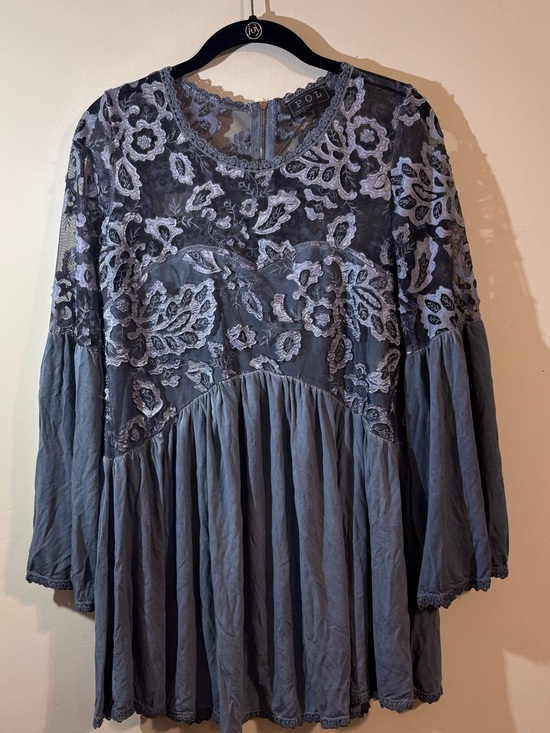 POL Tops - Women’s Slate Blue Floral Lace Tunic Top‎ - Unknown Brand